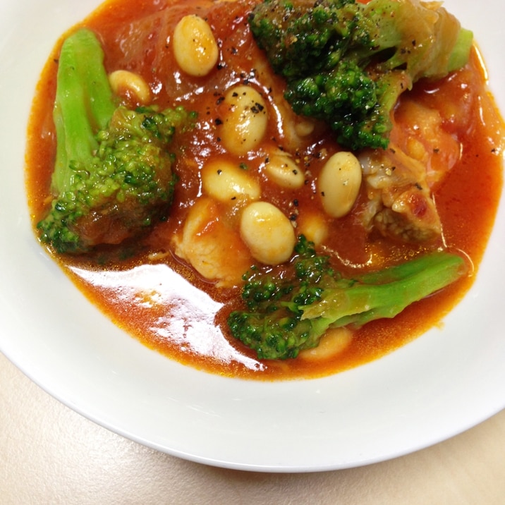 チキンと大豆のトマト煮込み